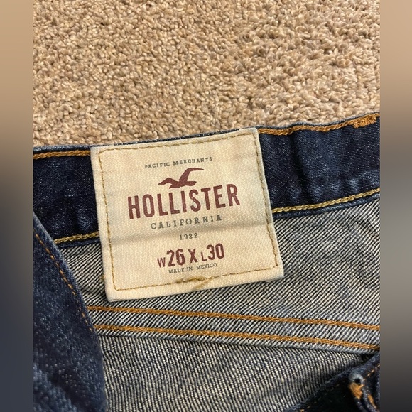 HOLLISTER - Picture 3 of 5